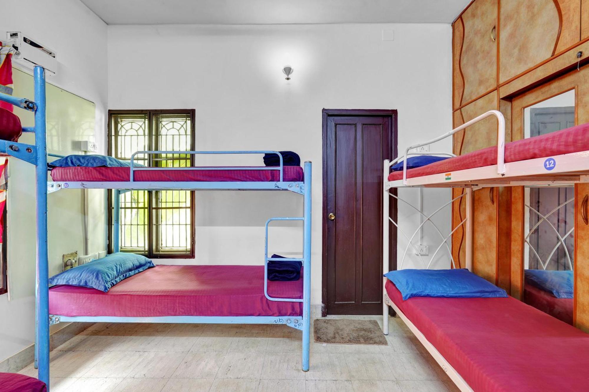 Gandhi Hostel Chennai